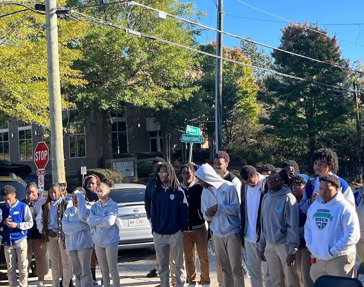 w3studioatl's tweet photo. We had a great time hosting nearly 100 high school students from @RedanHigh and Thrive Christian Academy at @AtlantaChain with Jameon Willis and @OfficialMadeFDN.  It was fun speaking to these students about entrepreneurship, startups, blockchain, and more. https://t.co/NyzljYmkw5