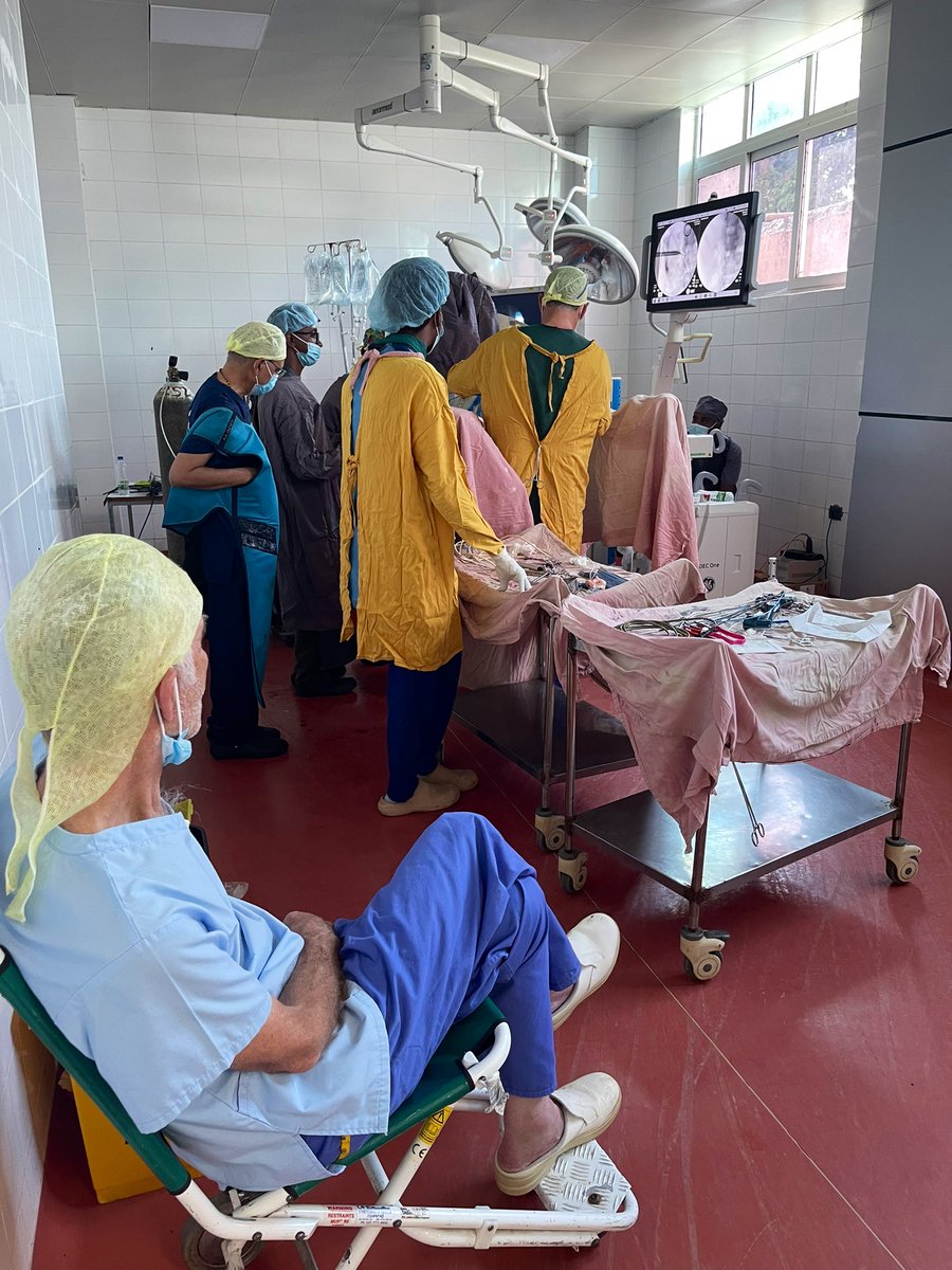 MatthewTrail's tweet image. Incredibly rewarding week in Hawassa 🇪🇹 with the #Urolink team - 11 PCNLs in 4 days with excellent progress by the local team and an inaugural national bootcamp for trainees - exciting times ahead for Ethiopian Urology! @MrWillFinch @shekharbiyani @BAUSendourology @BJUIjournal
