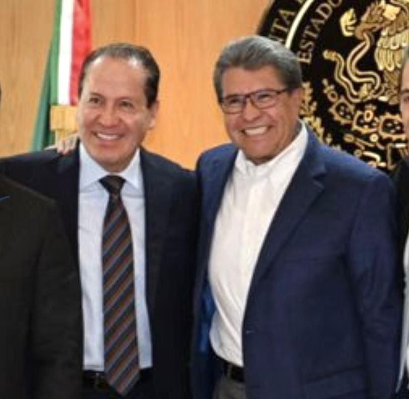 Eruviel Ávila (@eruviel_avila) on Twitter photo 🇲🇽 <a href="/RicardoMonrealA/">Ricardo Monreal A.</a> es un hombre de estado que ha dedicado su vida a servir a nuestra patria. Su trayectoria habla por sí misma, y en momentos como este, un solo vuelo no puede empañar el compromiso y la dedicación que ha demostrado. Es solo un distractor de aquellos que no 🇲🇽 <a href="/RicardoMonrealA/">Ricardo Monreal A.</a> es un hombre de estado que ha dedicado su vida a servir a nuestra patria. Su trayectoria habla por sí misma, y en momentos como este, un solo vuelo no puede empañar el compromiso y la dedicación que ha demostrado. Es solo un distractor de aquellos que no