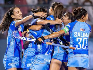 Asian Champions Trophy: Indian Women's Hockey Team Through To Semis With 3-0 Win Over China
#india #hockey #win