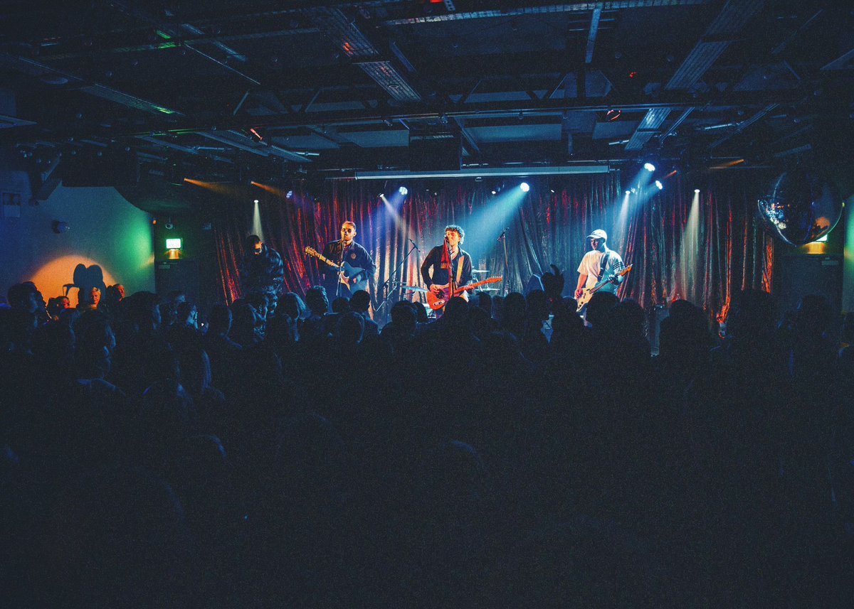 Astoria (@astorialeeds) on Twitter photo BRUDENELL | 15/11/24
THANKS to all who came down for a great night at the BRUDE!
Special thanks to <a href="/theburleybanksy/">Andy - Burley Banksy</a> for the merch, <a href="/SkylightsYRA/">Skylights</a> for the support over the last week, <a href="/This_Feeling/">This Feeling</a> for giving us the chance and to everyone else who’s supported our journey so far… BRUDENELL | 15/11/24
THANKS to all who came down for a great night at the BRUDE!
Special thanks to <a href="/theburleybanksy/">Andy - Burley Banksy</a> for the merch, <a href="/SkylightsYRA/">Skylights</a> for the support over the last week, <a href="/This_Feeling/">This Feeling</a> for giving us the chance and to everyone else who’s supported our journey so far…