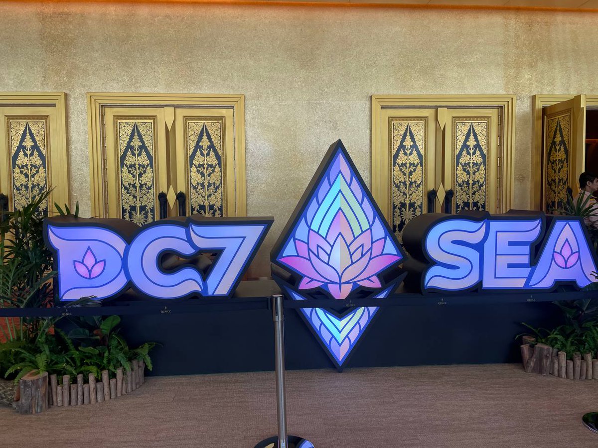 CarmineOptions's tweet image. And that&apos;s a wrap!🎬
Huge shoutout to the @Starknet community for helping us around #Devcon24 

The energy, intrigue and harmony in Bangkok over the past week has been absolutely memorable🫶

Here&apos;s to hoping to attend many more of these🤝

This was a truly unbelievable…