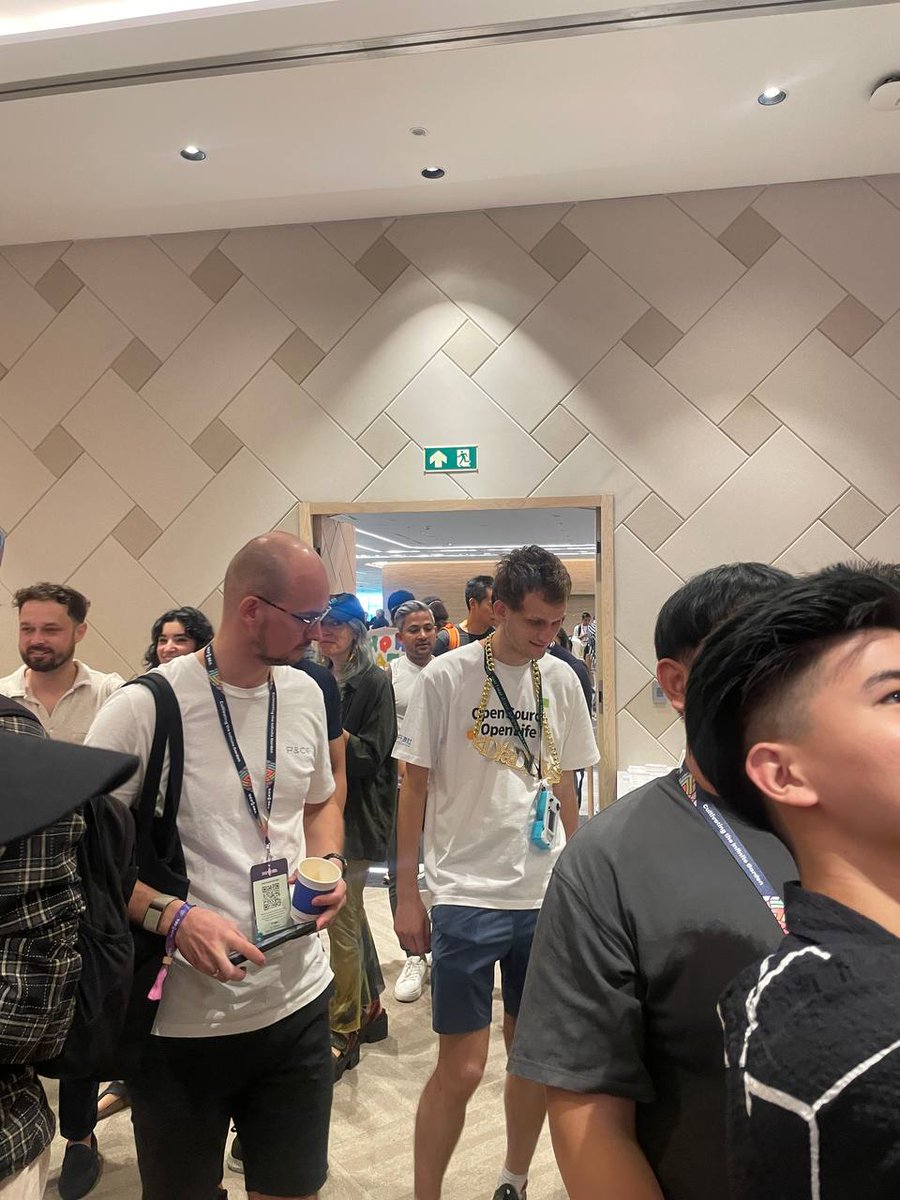 CarmineOptions's tweet image. And that&apos;s a wrap!🎬
Huge shoutout to the @Starknet community for helping us around #Devcon24 

The energy, intrigue and harmony in Bangkok over the past week has been absolutely memorable🫶

Here&apos;s to hoping to attend many more of these🤝

This was a truly unbelievable…