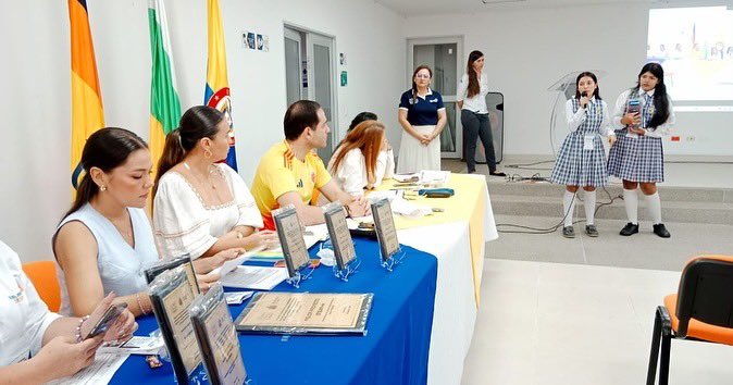 Nuestro líder VIEM Zona Sur Iván Quesada. En el auditorio del CCAV Neiva se lleva a cabo el Concurso Departamental de Ideación STEAM+H, una iniciativa enmarcada en el proyecto “Fortalecimiento de Competencias STEAM+H” dirigido a estudiantes de instituciones rurales del Huila.