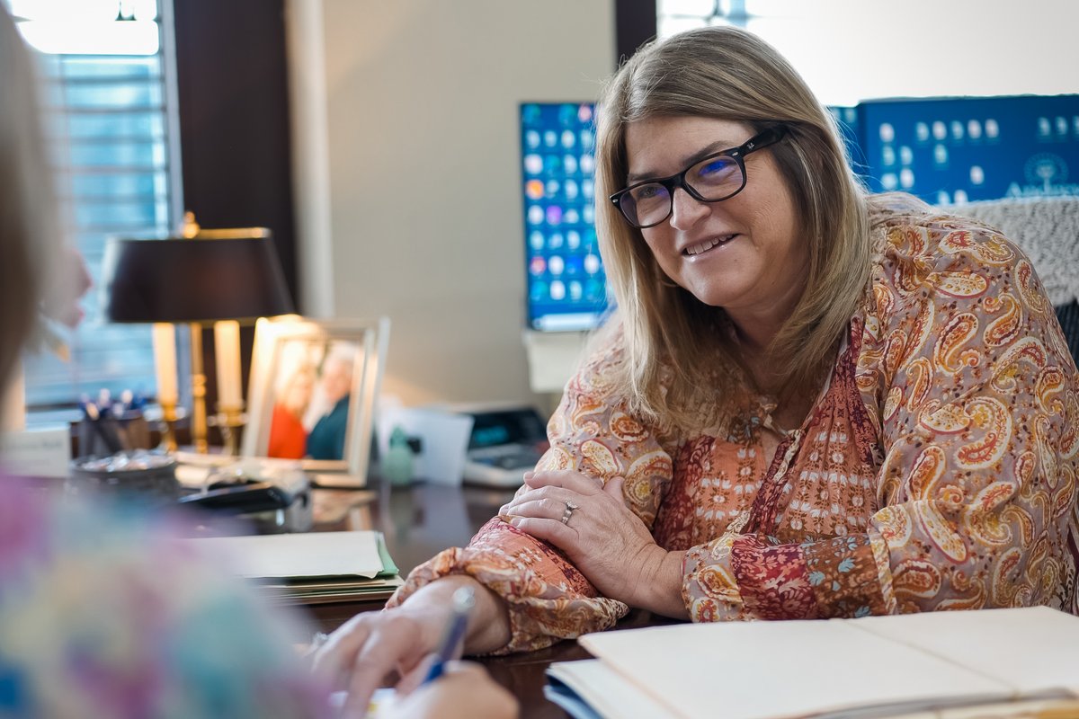 Our lending options are many. Our decisions are always local. #HelpingFriendsisOurBusiness

Member FDIC | Equal Housing Lender | AJBank.com | #HelpingFriendsisOurBusiness #banklocal