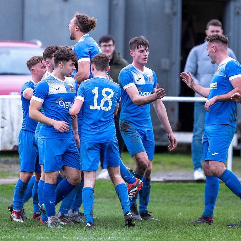 FA WALES (@fawales) on Twitter photo Itโs two for <a href="/moldalexfc1929/">Mold Alex FC</a> โ๏ธ
The shock is ON at Alyn Park! ๐
#JDWelshCup Itโs two for <a href="/moldalexfc1929/">Mold Alex FC</a> โ๏ธ
The shock is ON at Alyn Park! ๐
#JDWelshCup