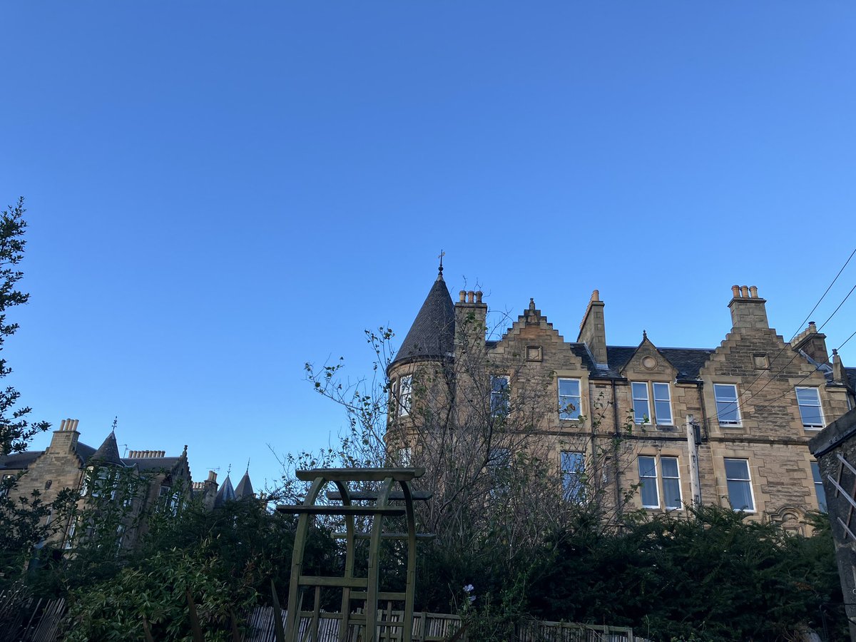 gusmackenzie23's tweet photo. @Blumacjazz @SPaulsonKTVU @natlibscot @Beathhigh @HighlandWriter @LiamMcIlvanney @bluesky Forgot my blue sky pic https://t.co/gJmcYZPAA1