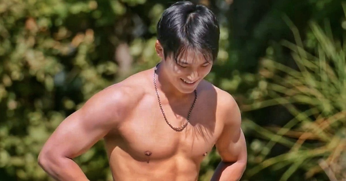 minghuge's tweet photo. missing summer already https://t.co/f8nKF7hfP7