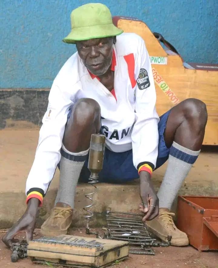 UPDATE: Morish Sirikinti Ekuka Ogwal Adongo aka Wot ajo Aryo has passed on this afternoon. 

Ekuka passed on around Mid day from Lira University Teaching Hospital where he had been hospitalised. 

Over the past 3 decades, Ekuka dominated the airwaves as a celebrated icon and