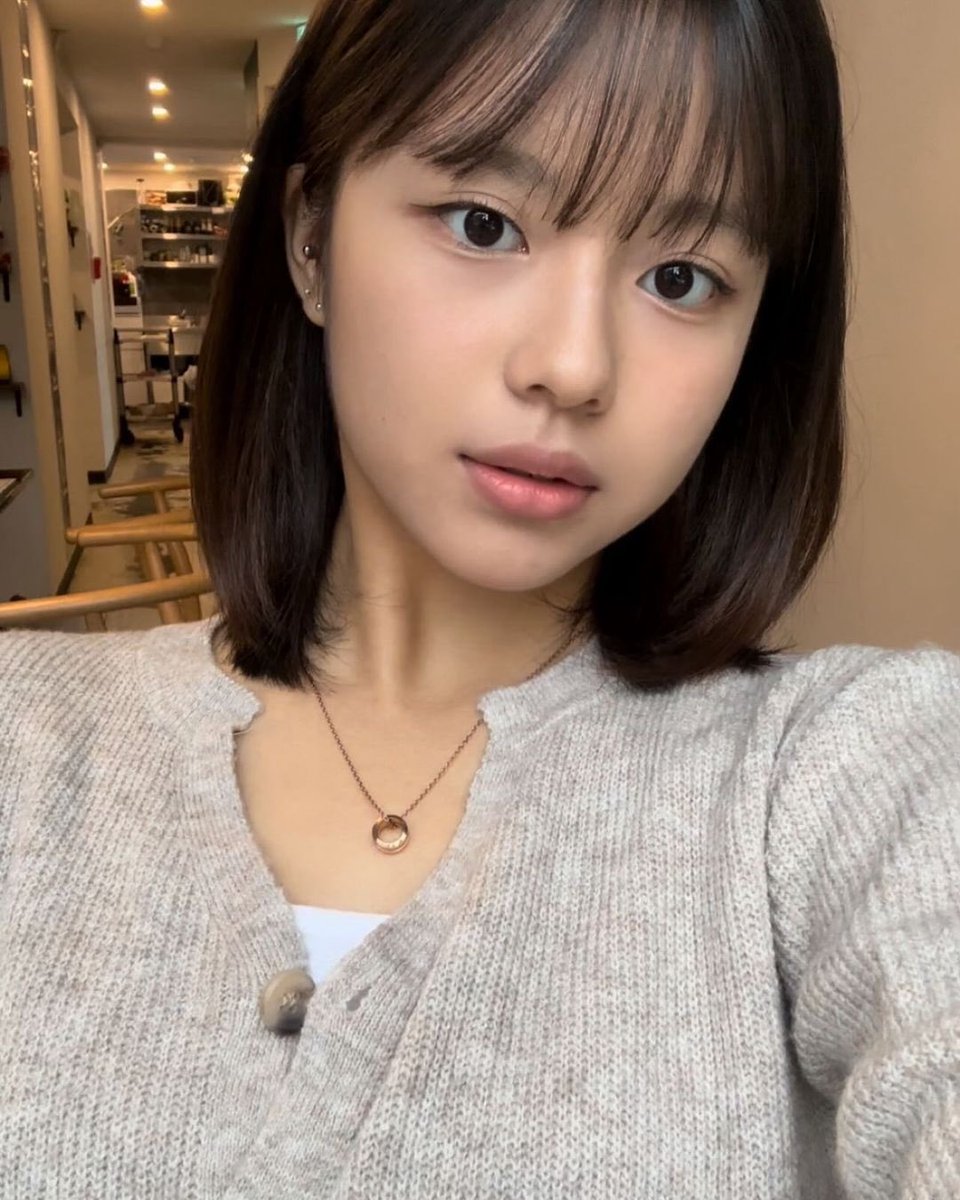 si_silver09's tweet photo. 241116 황시은 인스타그램 #황시은 🤍
공주 오랜만이야🥹💗

#황시은 #HWANGSIEUN https://t.co/fQZmNVdzef