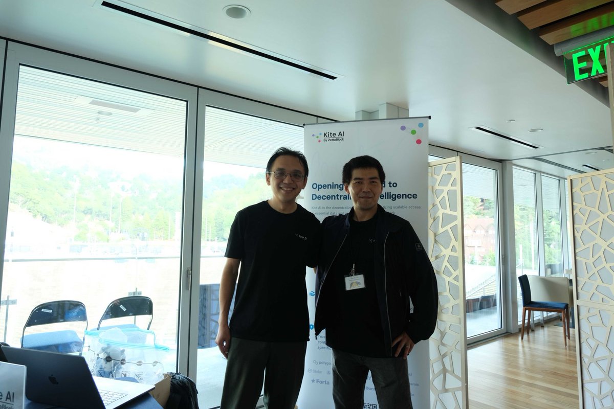 KITE AI (@gokiteai) on Twitter photo Our Co-founder and CTO <a href="/scottshics/">Scott Shi - e/acc</a>, and our Principal AI Engineer Yusuke Muraoka (Principal AI Engineer) talked to packed house at <a href="/UCBerkeley/">UC Berkeley</a> BSTARS (Berkeley Statistics Alliance Annual Research Symposium)!
Was great to see the professors and PhDs excited about socially Our Co-founder and CTO <a href="/scottshics/">Scott Shi - e/acc</a>, and our Principal AI Engineer Yusuke Muraoka (Principal AI Engineer) talked to packed house at <a href="/UCBerkeley/">UC Berkeley</a> BSTARS (Berkeley Statistics Alliance Annual Research Symposium)!
Was great to see the professors and PhDs excited about socially
