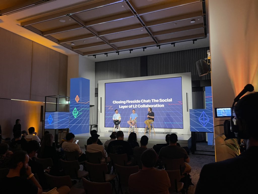 SuperchainEco.eth (@superchaineco) on Twitter photo “There is a lot of room for progress in interop standards
Fundamentally, there is going to be a diff between ecosystem interop and across varying stack-based interop
There are going to be different silos that are better connected” 🤝
- <a href="/adietrichs/">ansgar.eth 🦇🔊 .oO</a> at <a href="/EthInteropForum/">Ethereum Interop Forum</a> “There is a lot of room for progress in interop standards
Fundamentally, there is going to be a diff between ecosystem interop and across varying stack-based interop
There are going to be different silos that are better connected” 🤝
- <a href="/adietrichs/">ansgar.eth 🦇🔊 .oO</a> at <a href="/EthInteropForum/">Ethereum Interop Forum</a>