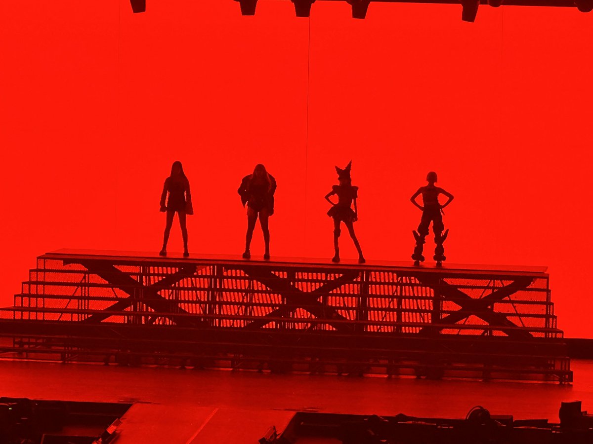 WeLoveDara (@welovedara) on Twitter photo 