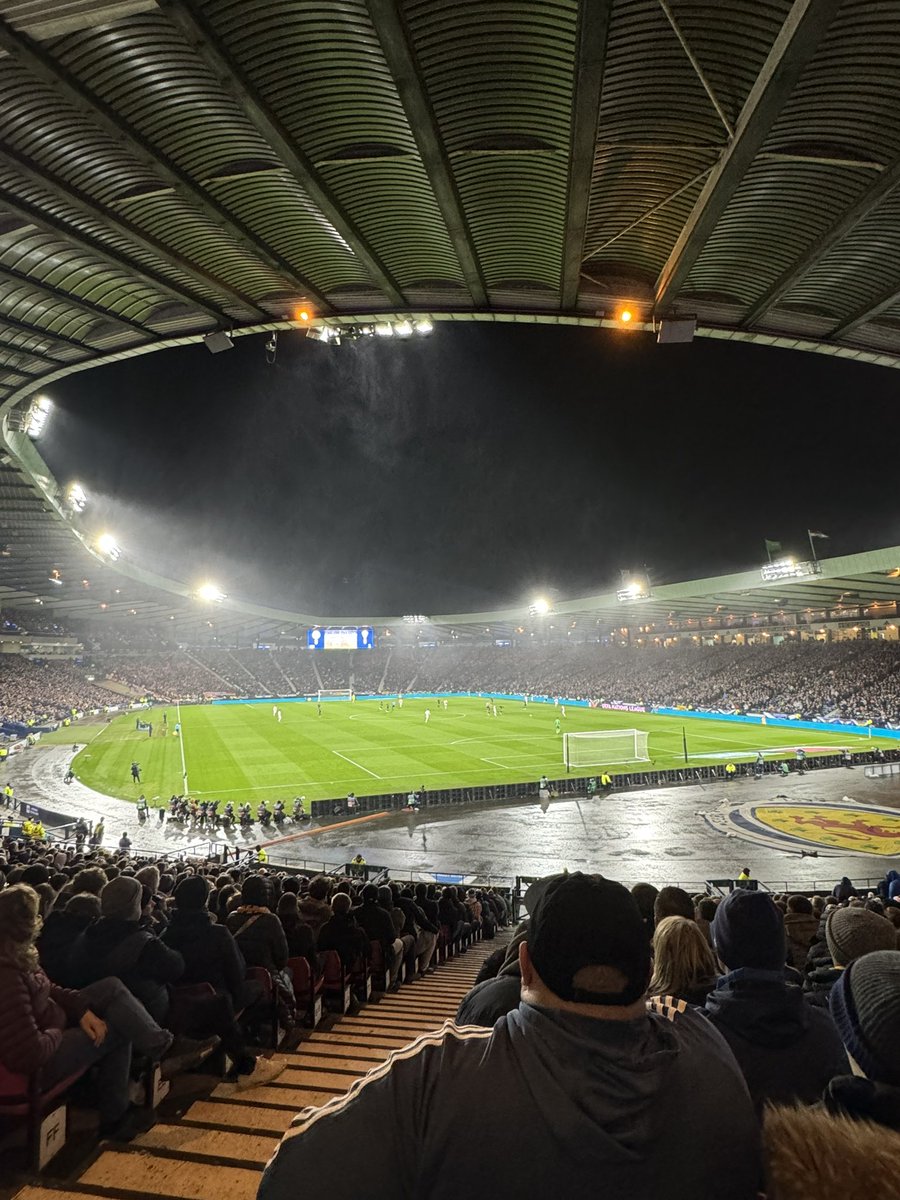 Waterstones Silverburn tweet media