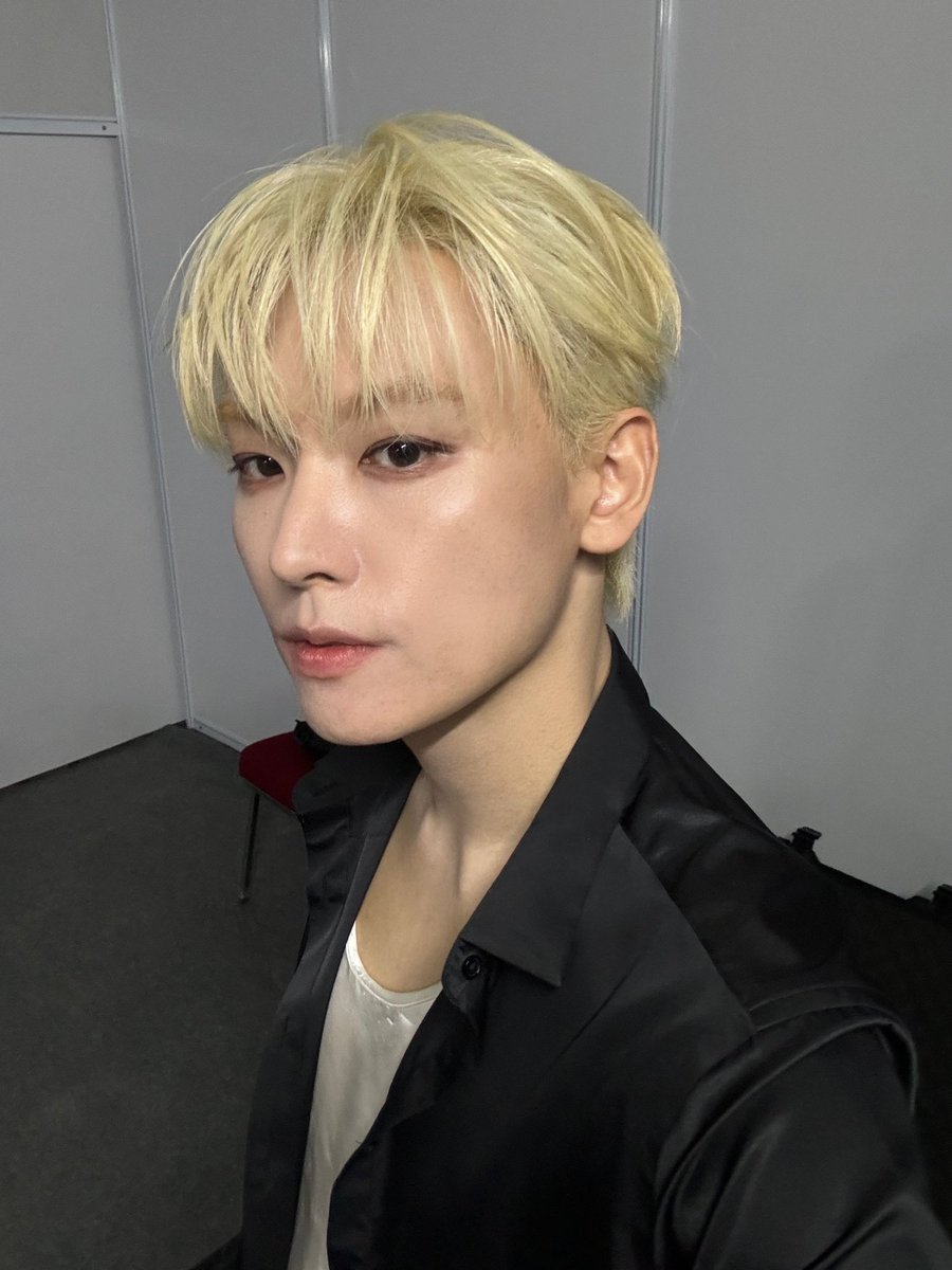 SF9official's tweet photo. Good to see you Jakarta!
#SF9 #INSEONG https://t.co/qtNrHFvd3W