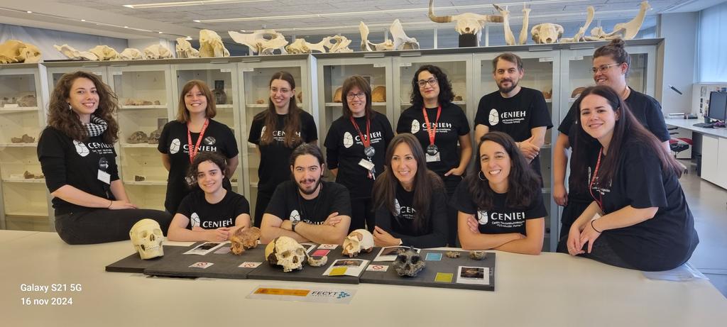 CENIEH (@cenieh) on Twitter photo #ICTSNews
En esta <a href="/SCienciaCyL/">Semana de la Ciencia en Castilla y León</a> Hoy Jornada de Puertas Abiertas en el CENIEH para dar a conocer los <a href="/CENIEH_Labs/">CENIEH Labs</a> y el patrimonio que estudiamos y custodiados.
Celebramos así el el Día Internacional del Patrimonio Mundial <a href="/CENIEH_CRLAB/">CENIEH Conservación-Restauración LAB</a> <a href="/CENIEH_Colec_/">CENIEH Colecciones</a> #ICTSNews
En esta <a href="/SCienciaCyL/">Semana de la Ciencia en Castilla y León</a> Hoy Jornada de Puertas Abiertas en el CENIEH para dar a conocer los <a href="/CENIEH_Labs/">CENIEH Labs</a> y el patrimonio que estudiamos y custodiados.
Celebramos así el el Día Internacional del Patrimonio Mundial <a href="/CENIEH_CRLAB/">CENIEH Conservación-Restauración LAB</a> <a href="/CENIEH_Colec_/">CENIEH Colecciones</a>