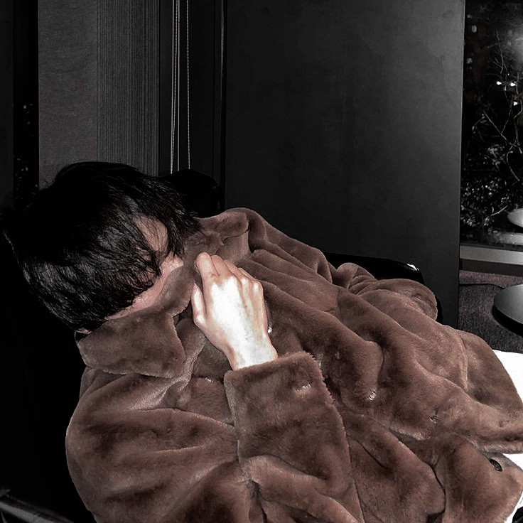 symphrex's tweet image. ⠀⠀⠀⠀

              SNS UPDATE  .ᐟ    ──────────
              11  ╱   16   ╱  2O24   ⇌  19:20 PHT 
              ❝ Porma ng bagong sweldo.
                 Ice cream kayo d'yan, guys!
⠀⠀⠀⠀
⠀⠀⠀⠀