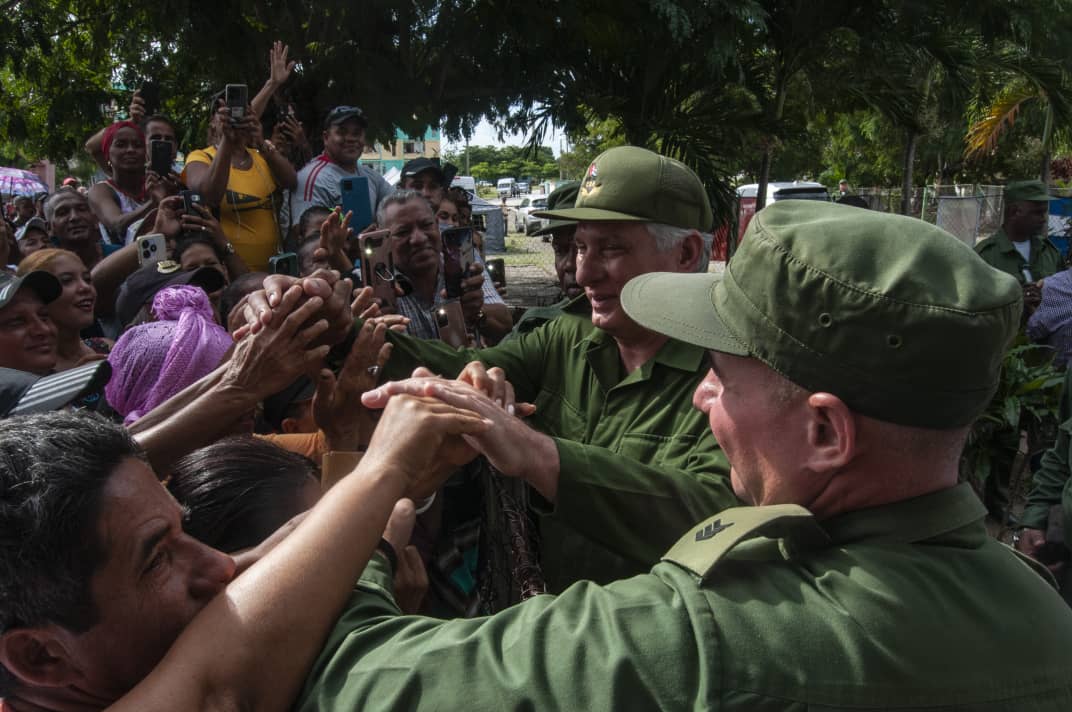 EjrcitoOrienta1's tweet photo. Con la Unidad como bandera siempre Venceremos.
#UnidosXCuba https://t.co/UaQH8WXg4j