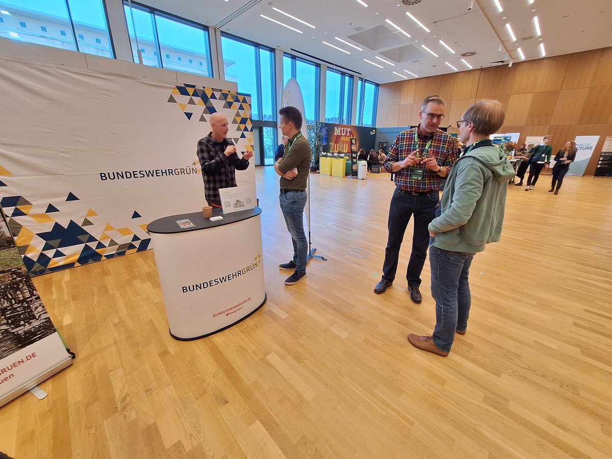 BundeswehrGrün e.V. (@bwgruen) on Twitter photo Weiter geht es mit inhaltlichen Diskussionen, dem Austausch über aktuelle Herausforderungen im Bereich der Sicherheits- und Verteidigungspolitik und der Bekanntmachung des Vereins #BDK24 <a href="/nouripour/">Omid Nouripour</a> Vielen Dank an euch alle Weiter geht es mit inhaltlichen Diskussionen, dem Austausch über aktuelle Herausforderungen im Bereich der Sicherheits- und Verteidigungspolitik und der Bekanntmachung des Vereins #BDK24 <a href="/nouripour/">Omid Nouripour</a> Vielen Dank an euch alle