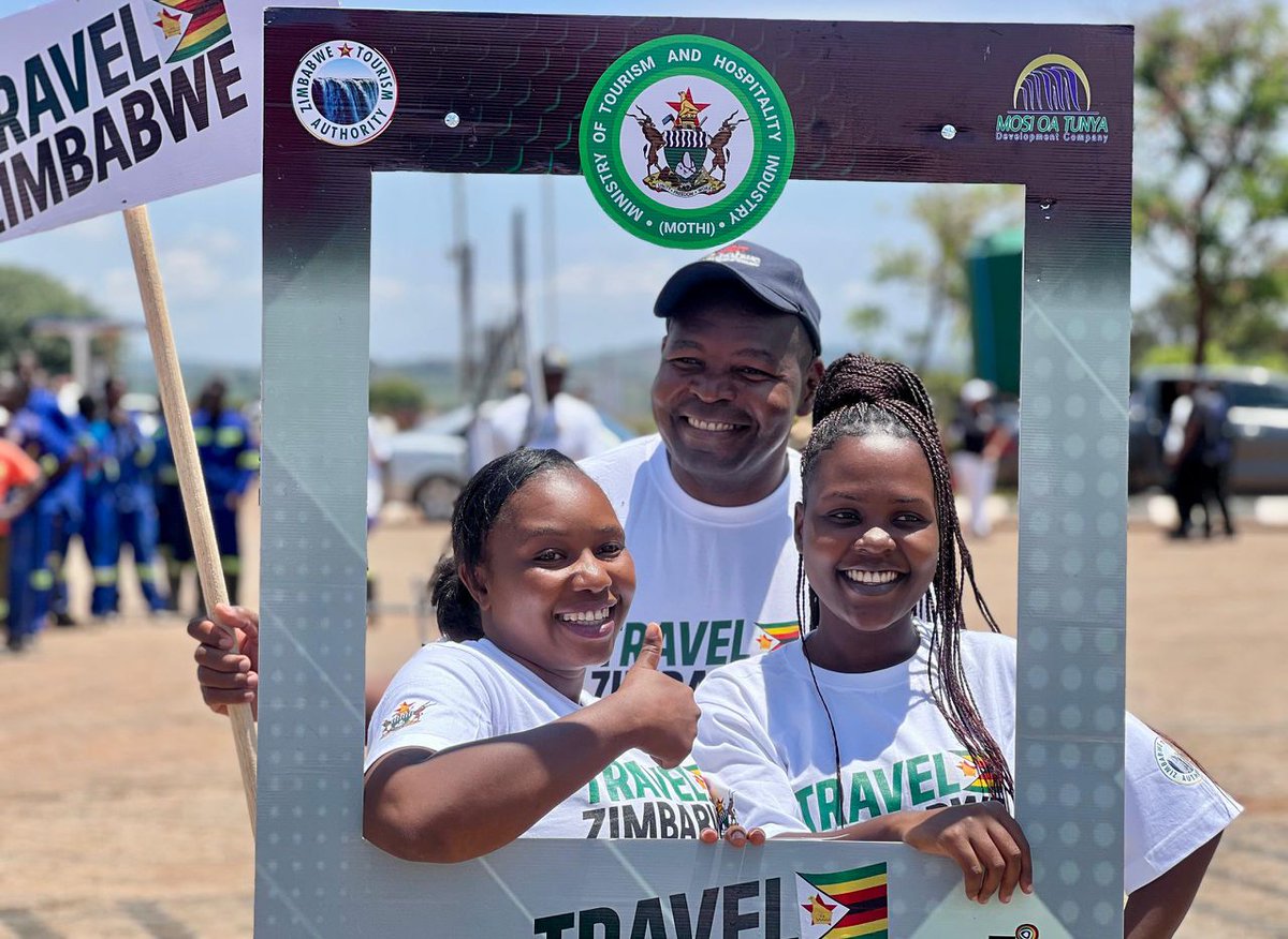 MOTHI_ZIMBABWE's tweet image. It’s happening now at Mazowe Dam Resort! The launch of the Domestic Tourism Festive Season Travel Campaign at this picturesque location has set an inspiring tone, encouraging Zimbabweans to travel and experience the country’s tourism attractions. 

#TravelZimbabwe
#FestiveSeason
