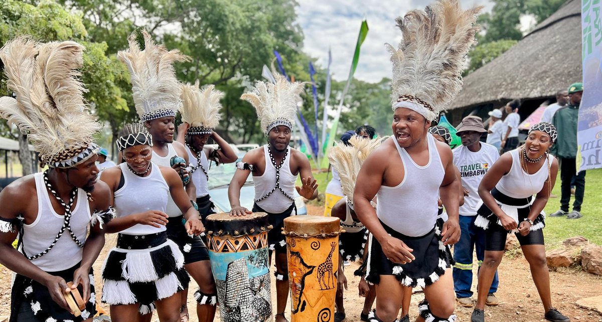 MOTHI_ZIMBABWE's tweet image. It’s happening now at Mazowe Dam Resort! The launch of the Domestic Tourism Festive Season Travel Campaign at this picturesque location has set an inspiring tone, encouraging Zimbabweans to travel and experience the country’s tourism attractions. 

#TravelZimbabwe
#FestiveSeason