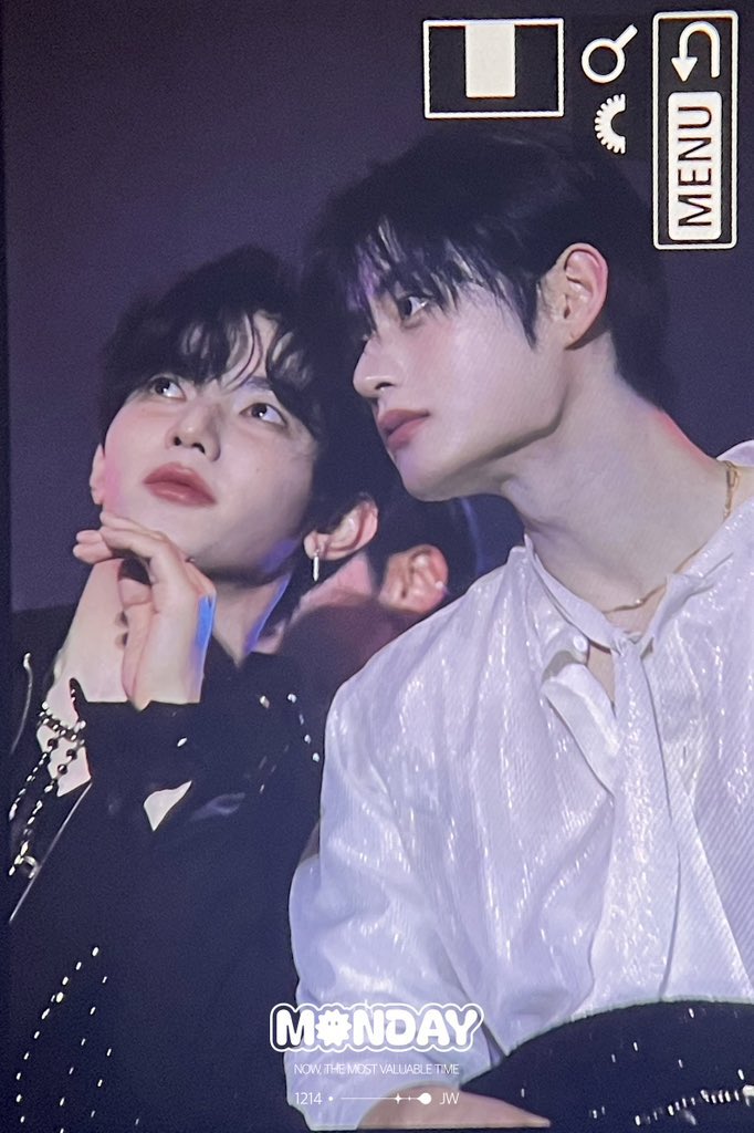 forwoonghao's tweet image. LOOOK AT THEM