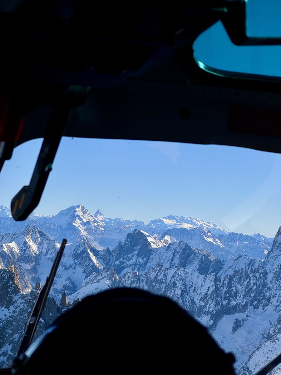 secondemorte's tweet photo. De l’Explorer qui explore https://t.co/Ox6T2IrLxu