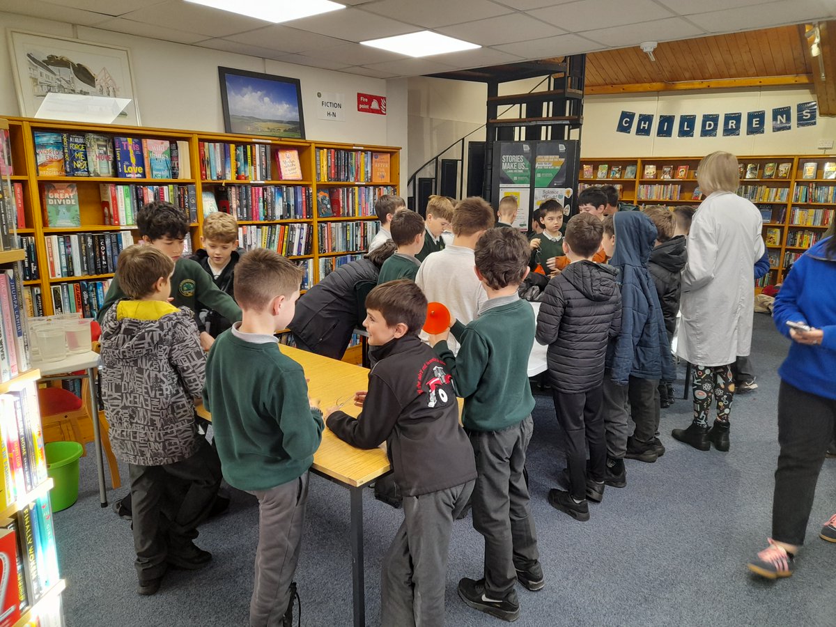 corkcolibrary's tweet image. It was lovely to have 3rd & 4th class from Scoil Naomh Padraig join us for our #Science Week workshop in #Dunmanway Library on Friday. Everyone had so much fun making a force meter and testing the strength of jelly sweets and finding out how incredibly strong jelly sweet actually…
