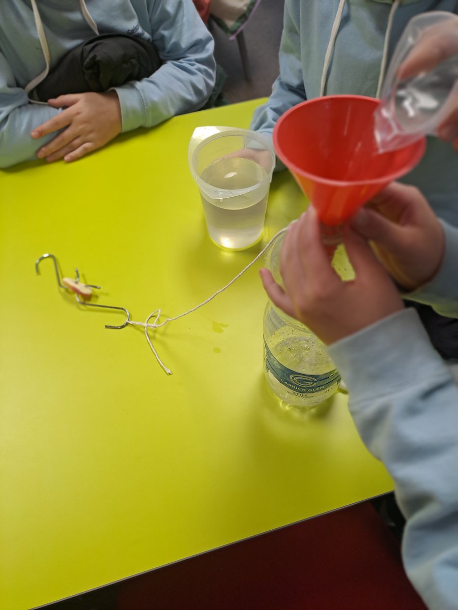 corkcolibrary's tweet image. Pupils from Gaelscoil Dr. Uí Shúilleabháin enjoying a workshop with Christine from anyone4science at Skibbereen Library for Science Week 2024.
The Forces Workshop was a great success, both fun and educational. Thank you Christine from everyone.
#ScienceWeek2024 #STEAM…