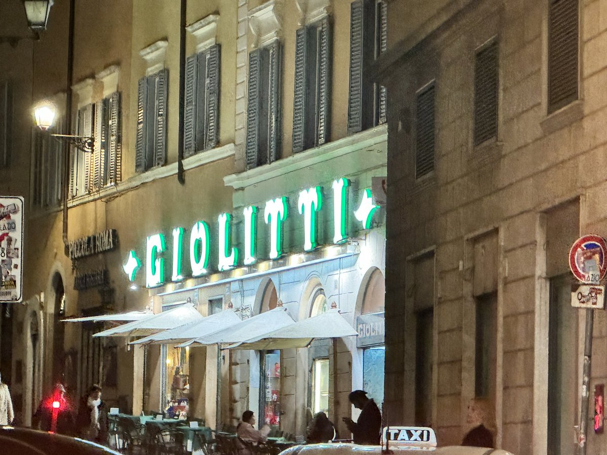 iDikic2's tweet image. Best of #Rome mixing top #science with irresistible
#Gelato in Gilotti & Galeria Borghese. Celebrated with @goetheuni statute😇
Thx to Count Auletta, Betta Vitali, Marino Zerial and the @ArmeniseHarvard Foundation for support to the next generation of Italian scientists 👏🫶🤗