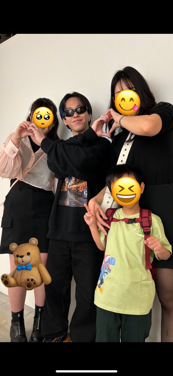 kmiao710's tweet photo. MITSUTSUKIポップアップ
初めて行ってきました‼︎🥺
緊張でお会いした瞬間、頭真っ白にw
とても優しくて、素敵な時間でした…✨
MOMIさんとハートってもう感無量🫠
次は12月1日の青ツアーで💙
明日の福岡楽しんできてください‼︎
#MITSUTSUKI
@MOMIKENSPYAIR https://t.co/espG7Yx6XK