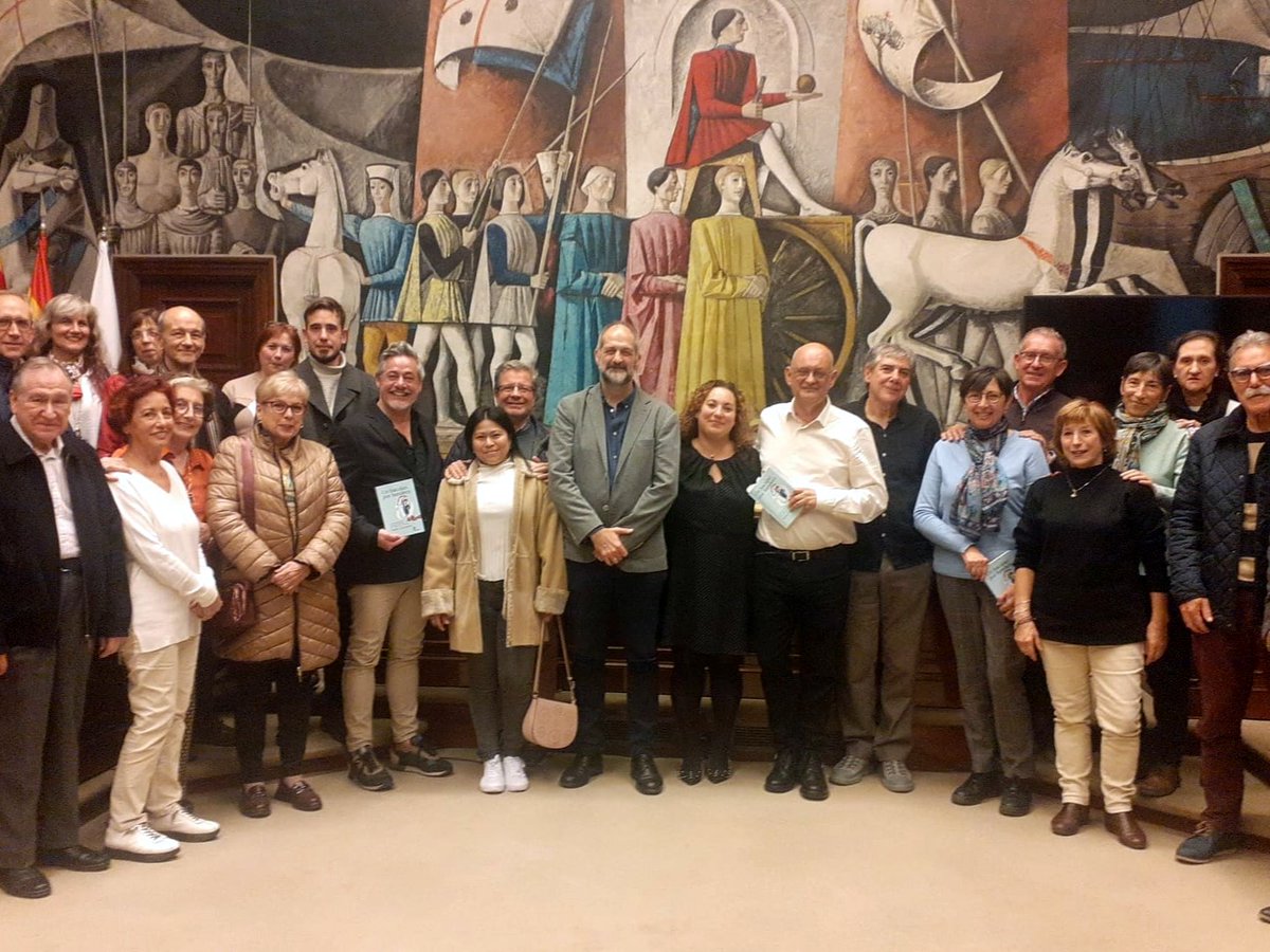 ¡Muchísimas gracias a todos los que asististeis a la presentación de "Un bacalao por bandera" de Xosé Cermeño! Fue un placer compartir este momento con vosotros y celebrar la publicación de esta obra tan especial que cita a #JuanAltamiras.
<a href="/RosameronEd/">Editorial Rosamerón</a> <a href="/sevegodina/">sevegodina</a> <a href="/Arturo_Gaston/">Arturo Gastón Comunicación</a>