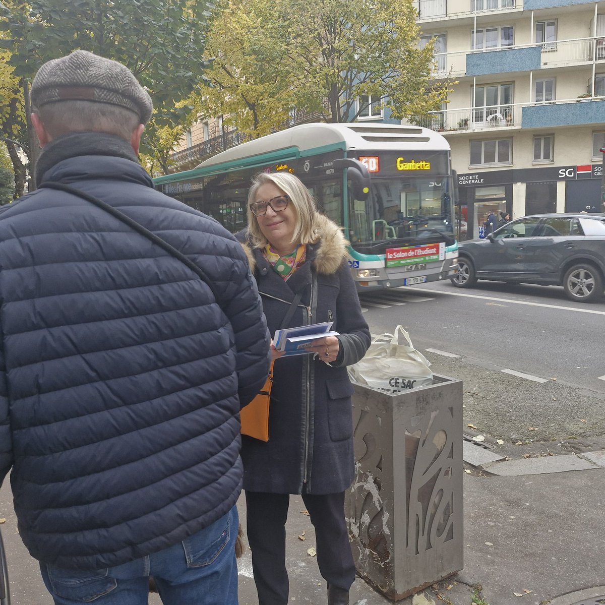 MohamadParis20's tweet photo. ✍️On continue nos échanges avec les concitoyennes et concitoyens de #Paris20 pour écrire une nouvelle page nécessaire de l'arrondissement populaire📖
#Demainle20
#Paris 🇪🇺🇨🇵 https://t.co/Fi9Muky0ke
