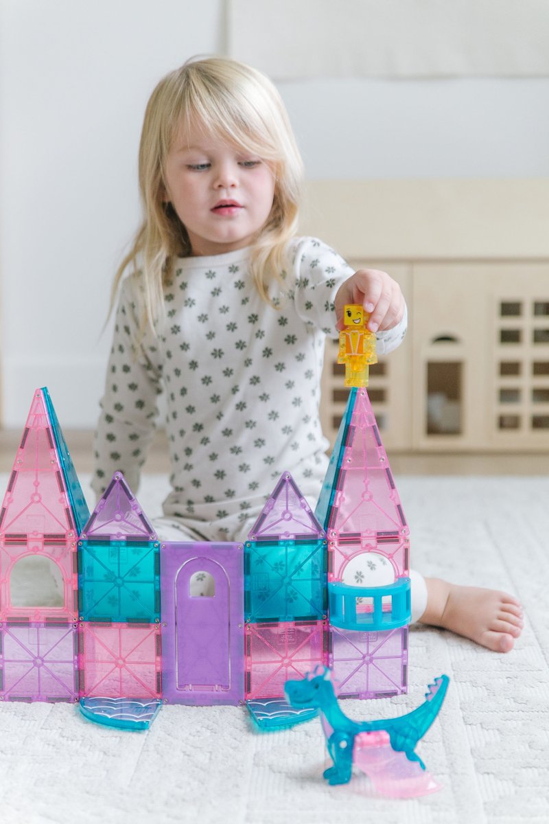 Create the most magical memories this holiday season with MAGNA-TILES. 🎁 Our Castle DLX set is perfect for little ones to spark curiosity and creativity!

#MAGNATILES #CastleDLX #holiday #kidstoys #giftsforkids #imagination
