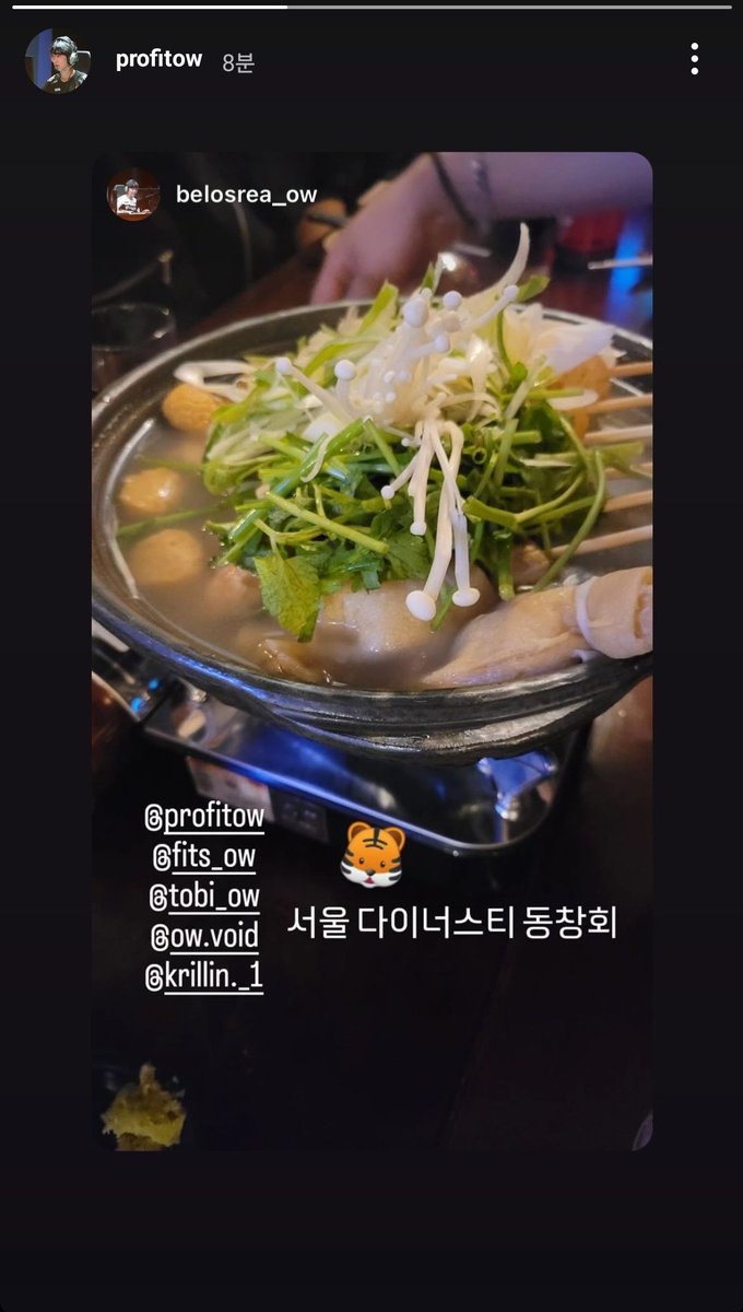 __Happi_ness___'s tweet photo. 너네...뭐하는거야너네뭐하는거야지금너네.....
설붕이들지금죽어가고잇는데너네뭐하는거야..... https://t.co/zkB41Z7beV