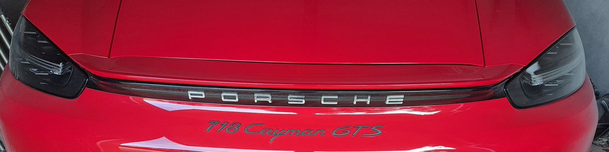 yvancainzos's tweet photo. Nice ride before fucking frost and snow #Porsche #Cayman #GT4 #Swissroad https://t.co/WBa3I6tlZ0