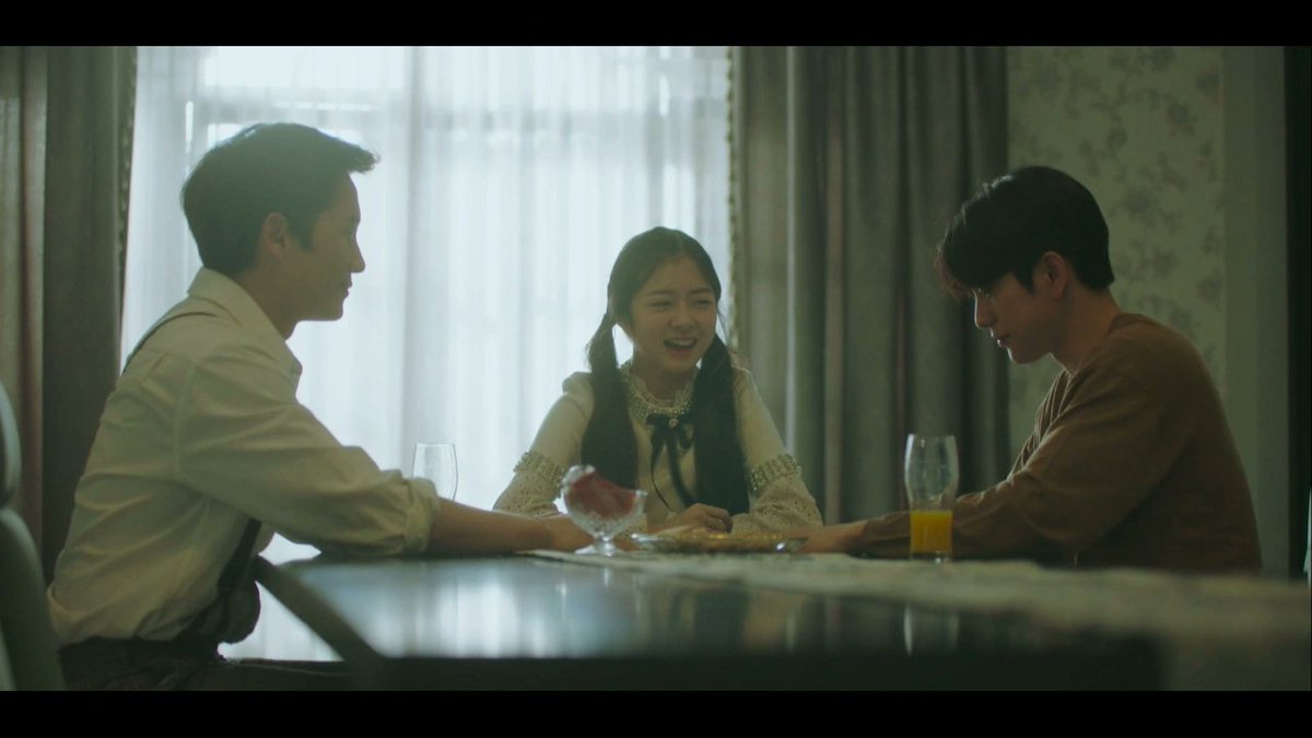 BestOfGahan's tweet photo. Time together at the dinner table.
#TheDevilJudge https://t.co/u4wkiy4KEa