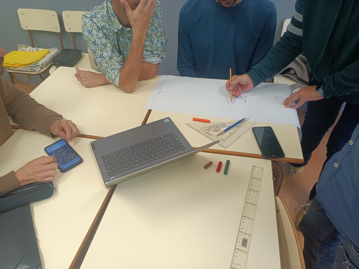 Hem (quasi) maquetat Granollers. Error, mesura, proporcionalitat, classificació, entorn, ciutat, història, tecnologia... . Una SA permeable i complexa que ajuda a l'alumnat a desenvolupar les competències. <a href="/RoserGarFe/">Roser García</a> <a href="/jogareig/">Joan</a>