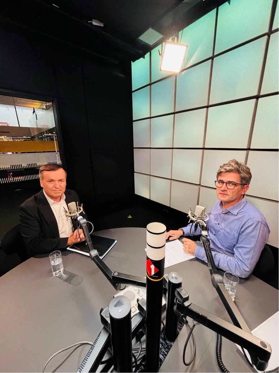 📻Wie können wir die Menschen in und aus der Ukraine unterstützen? Und warum geht dieser Konflikt auch uns ganz direkt an? Darüber rede ich mit <a href="/CorneliusGranig/">Cornelius Granig</a> Cybersicherheits-Experte und Präsident der "Ukrainehilfe" im <a href="/oe1/">Ö1</a> -#JournalZuGast
Zum Nachhören
oe1.orf.at/player/2024111…