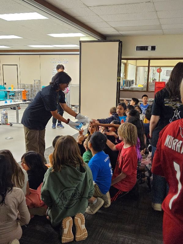 Bringing science alive to the students at Knox Gifted Academy in Chandler! #Everyone can be a scientist!