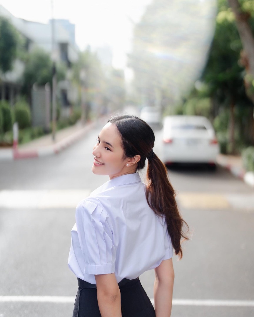 วัยหนุ่มสาวจะใช้ชีวิตตามจิตใจและตามที่ตาเห็นควร ไม่เศร้าหมองนาน ไม่เจ็บปวดนาน เพราะนี่คือ วัยหนุ่มสาว

อยากเห็นโอปอลใช้วัยหนุ่มสาวของตัวเองให้เป็นประโยชน์ "อย่ากลัวเลย" จงลุกขึ้นสะบัด

ส่งกำลังใจให้ลูกสาวอือปือ
 
#MissUniverse2024 #missuniversethailand #MissUniverseThailand2024