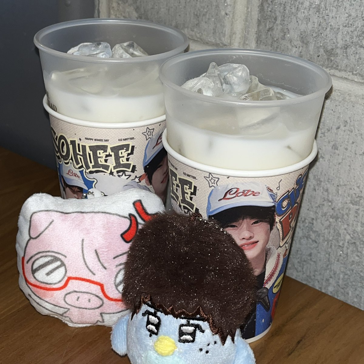 cheueli's tweet photo. 또루토 보구 츠미언니도 보고 햅삐데이야❤︎ https://t.co/YY5qvjimEz