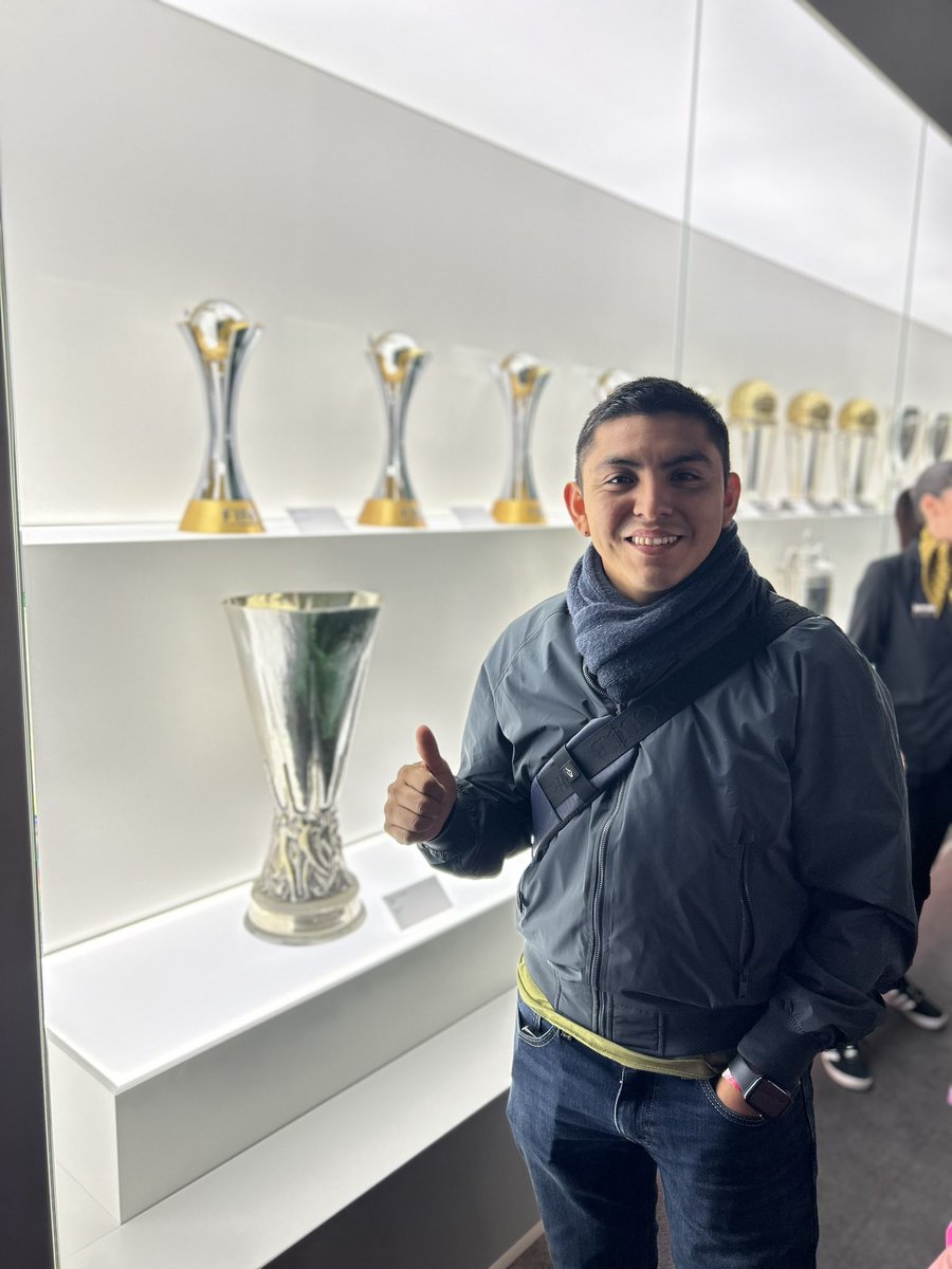 NFuerza_'s tweet photo. #ViajeInternacional | Madrid 

Cocktail exclusivo en el emblemático Santiago Bernabéu. https://t.co/iHnMQTCkXx