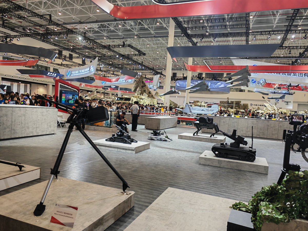 heling1682002's tweet image. robotic wolf soldier assemble. #robotwolf #机器狼