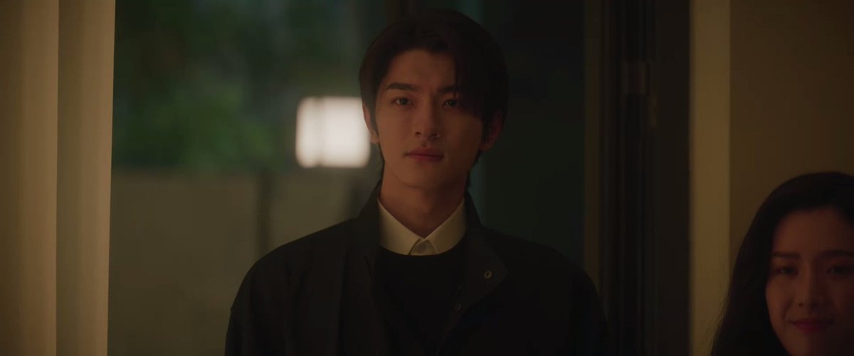 VoiceOfChahat's tweet photo. His living gift is so ready to blow up his mind 😏😏😏
Oh dear #GuYi you are already do pretty, you doesn't need any makeover to seduce him 😍
― #SmileCode #失笑 #ShenYue #LinYi #SmileCodeEp14 https://t.co/pS3EQAF8nQ