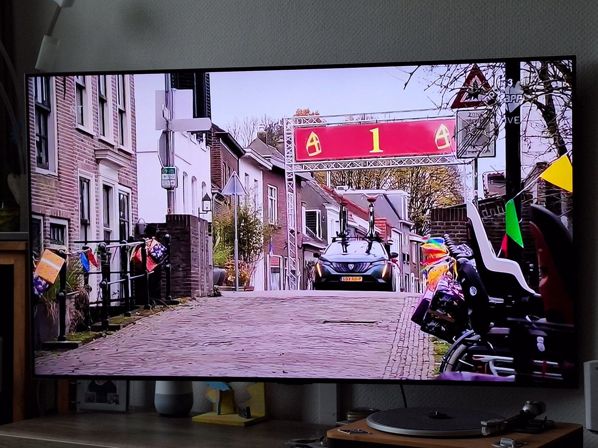 LindaisThuis's tweet photo. Erg genoten van het Tour-Sinterklaas journaal, Sjors als vanouds 😅#sinterklaasjournaal https://t.co/C8H8oPRMtj