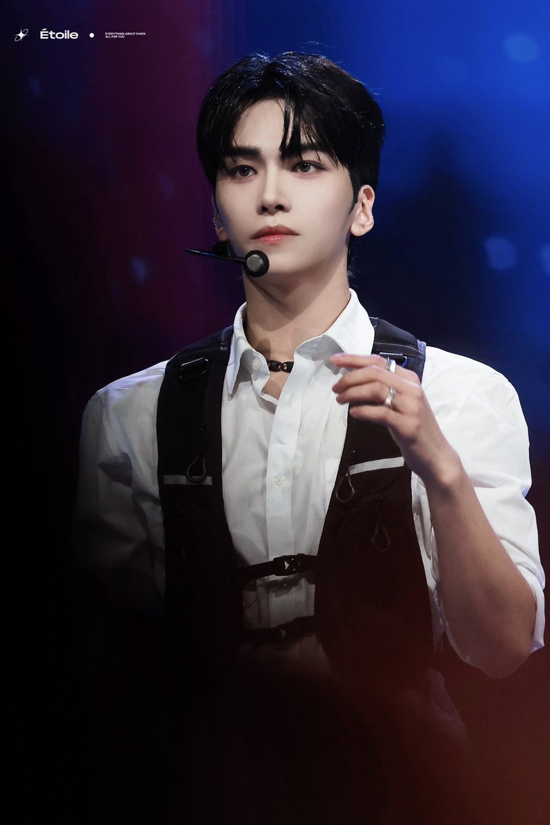 EtoileOwen1019's tweet photo. 241013 First Stage HD
【Again&amp;Again】
#邵子恒  
#SHAOZIHENG  🐺 #샤오쯔헝

📺#StarlightBoys #스타라이트보이즈 
#星光闪耀的少年 https://t.co/IfCxC9e14I