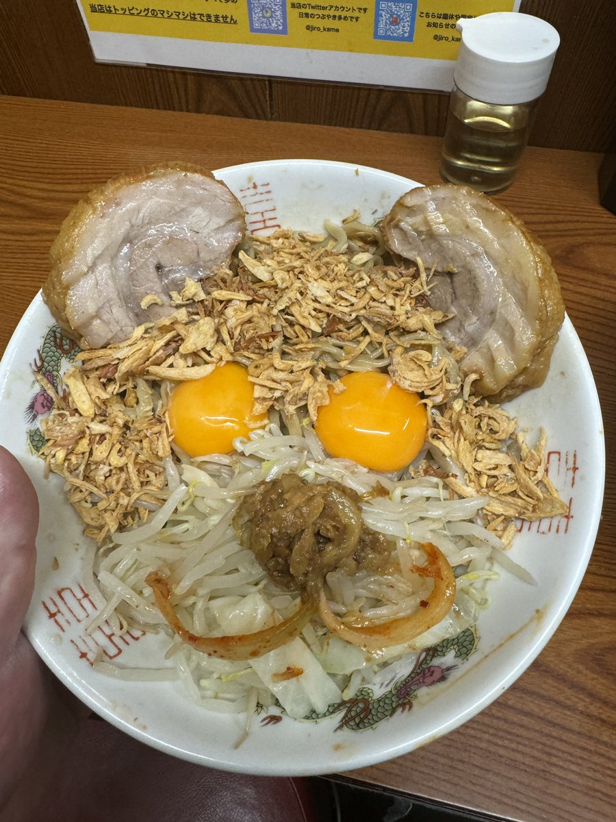 本日の賄い。くまちゃん汁なし（しろくまバージョン🐻‍❄️）スタッフ