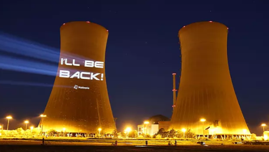 ZUSAMMENFASSUNG:

Natürlich fehlen hier noch hunderte Informationen und etliche Details. Im Wesentlichen wollte ich einige wichtige Punkte herausarbeiten, die zu dem Unfall und dessen Auswirkungen maßgeblich beigetragen haben:

- Wiederanfahren eines Xenon-vergifteten Reaktors
-