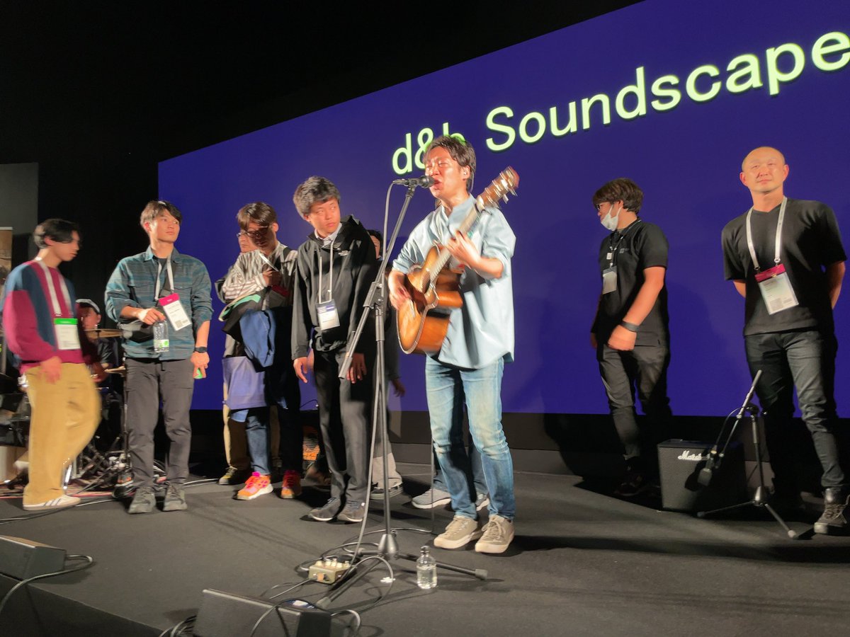 koyuto1101's tweet image. 今年のd&amp;amp;b Soundscape実践セミナーは生バンド付きと言うことでInterBEE広しと言えどこれだけは参戦！
会社の音関係者を数名連れって体験させましたが、全員、「なるほど！そう言うことですか！」と聴いて納得、もうLRに戻れない人を増やすことに大成功！
今回も良いセミナーだったなぁ。
#dbsoundscape